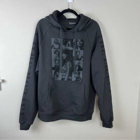 Taylor Swift The Eras Tour Hoodie 2023-2024 Official Concert Merch - Picture 2 of 5